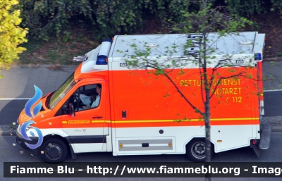 Mercedes-Benz Sprinter III serie
Bundesrepublik Deutschland - Germania
Feuerwehr Kiel 
Parole chiave: Mercedes-Benz Sprinter_IIISerie Ambulanza