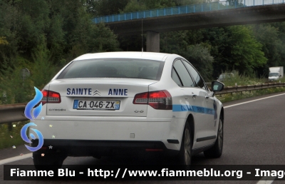 Citroën C6
France - Francia
Ambulance Sainte Anne Thionville 
Parole chiave: Citroën C6