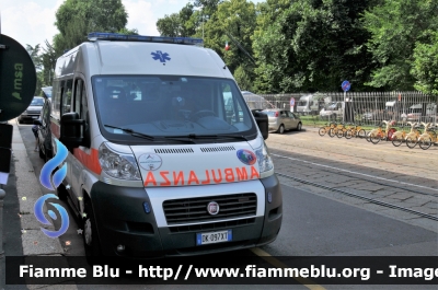 Fiat Ducato X250
Associazione Nazionale Carabinieri 
 Valle del Chiese 
 Postazione di Tormini BS
Parole chiave: Lombardia (BS) Ambulanza Fiat Ducato_X250 130_ANC