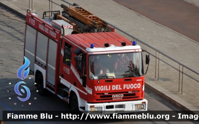 Iveco City2000 100E21 I serie
Vigili del Fuoco
Comando Provinciale di Milano
AutoPompaSerbatoio allestimento Iveco-Magirus
VF 21818
