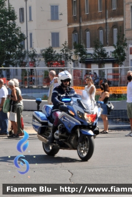 Bmw R1200RT II serie
Polizia di Stato
Polizia Stradale
