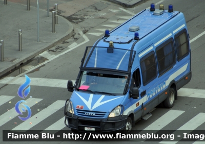 Polizia di Stato
Reparto Mobile
Polizia F7805
Parole chiave: Iveco Daily_IVserie PoliziaF7805