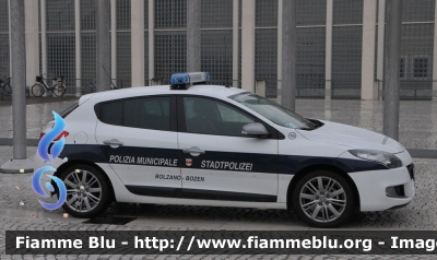 Renault Megane III serie
Polizia Municipale - Stadtpolizei
 Bolzano - Bozen
Parole chiave: Civil_Protect_2013 Trentino_alto_adige (BZ) Polizia_locale Renault Megane_IIIserie