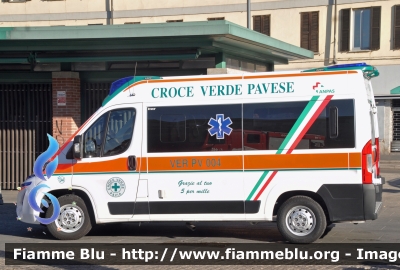 Fiat Ducato X290
Croce Verde Pavese
Allestita MAF
M 04
Parole chiave: Lombardia (PV) Ambulanza Fiat Ducato_X290