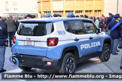 Jeep Renegade 
Polizia di Stato
Reparto Prevenzione Crimine
Decorazione grafica Artlantis
POLIZIA M2242
