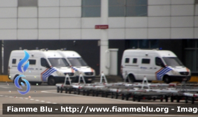 Mercedes-Benz Sprinter III serie
Koninkrijk België - Royaume de Belgique - Königreich Belgien - Belgio
 Police Fédérale Police Aréonautique Areoport National Bruxelles
Parole chiave: Mercedes-Benz Sprinter_IIISerie