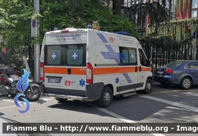 Fiat Ducato X250
Croce Bianca Milano
sez. Melegnano MI
M 28
Parole chiave: Lombardia (MI) Ambulanza Fiat Ducato_X250