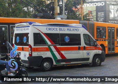 Fiat Ducato X250
Croce Blu Milano
Parole chiave: Lombardia (MI) Ambulanza Fiat Ducato_X250