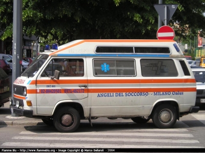 Volkswagen Transporter T3
Angeli del Soccorso Milano
Parole chiave: Volkswagen_Transporter_T3 ambulanza Angeli_del_Soccorso MI Lombardia