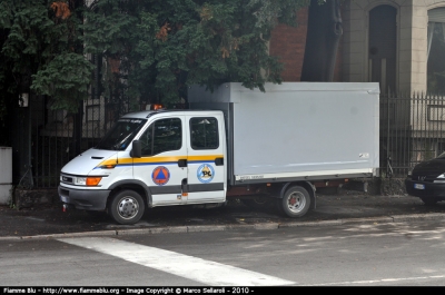 Iveco Daily 35C13 III serie
Protezione Civile
Gruppo Comunale di Villadose RO
Settimana della Protezione Civile
Parole chiave: Veneto (RO) Iveco Daily_IIIserie Settimana_Protezione_Civile_Milano_2010