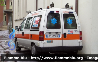 Fiat Scudo I serie
118 Pesaro
Ospedale "S. Salvatore"

Parole chiave: Marche (PU) Automedica Fiat Scudo_Iserie