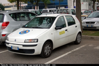 Fiat Punto II serie
Protezione Civile Comunale Novate Milanese MI
Parole chiave: Fiat Punto_IIserie Lombardia (MI) Protezione_civile