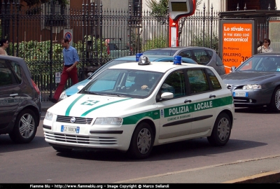 Fiat Stilo I serie
Polizia Locale Bubbiano MI
Parole chiave: Fiat Stilo_Iserie Lombardia (MI) Polizia_locale