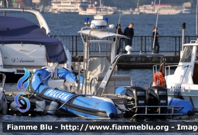 Gommone
Polizia di Stato
PS 1205
Parole chiave: Imbarcazione PS1205