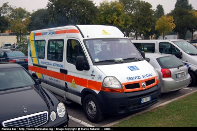 Renault Master III serie 
Misericordia di Bottegone
Automezzo ECO 470 Dismesso e Sostituito dal Renault Trafic III Serie
Parole chiave: Renault Master_IIIserie 118_Pistoia Servizi_Sociali Misericordia_Bottegone Reas_2006