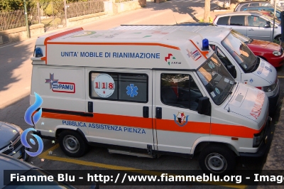 Fiat Ducato I serie
Pubblica Assistenza Pienza SI
Parole chiave: Toscana (SI) Ambulanza Fiat Ducato_Iserie