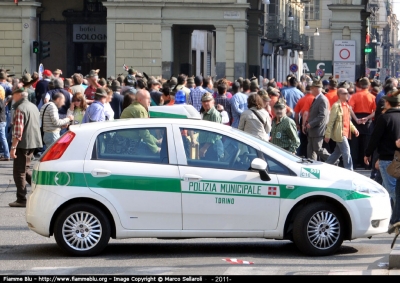 Fiat Grande Punto
Polizia Municipale Torino
Parole chiave: Piemonte (TO) Polizia_Locale Adunata_Alpini_2011 Fiat Grande_Punto