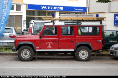 Land Rover Defender 110
Vigili del Fuoco
Distretto di Pergine Valsugana
Corpo Volontario di Sant'Orsola Terme (TN)
Parole chiave: Land-Rover Defender_110