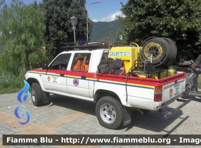 Toyota Hilux I serie
Volontari Città di Camporosso IM
Parole chiave: Liguria (IM) Protezione_civile Toyota Hilux_Iserie