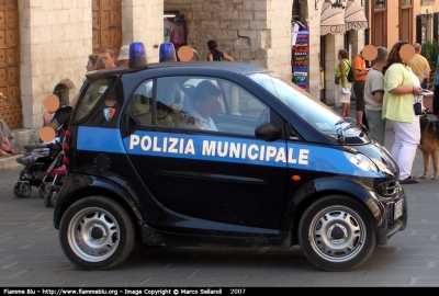 Smart Fortwo I serie
Polizia Municipale Assisi (PG)
Parole chiave: Smart Fortwo_Iserie