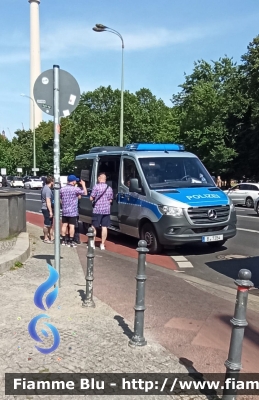 Mercedes-Benz Sprinte IV serie
Bundesrepublik Deutschland - Germania
Landespolizei Freie Stadt Berlin-
Polizia territoriale Città di Berlino
