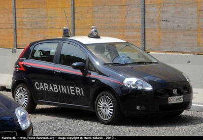 Fiat Grande Punto
Carabinieri 
CC CJ937
Festa dell'Arma 2010 Milano Pz.a Duomo
Parole chiave: Lombardia (MI)