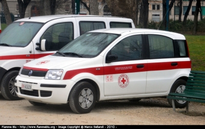 Fiat Nuova Panda
Croce Rossa Italiana
Comitato Locale Milano Est MI
CRI A242B
Stramilano 2010
Parole chiave: Lombardia (MI) Servizi_sociali Fiat_Panda