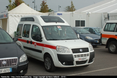 Fiat Doblò II serie
Croce Rossa Italiana 
Comitato Locale Basso Lario CO
CRI A681C
Parole chiave: Lombardia (MI) Servizi_sociali Fiat Doblò_IIserie CRIA681C Reas_2010