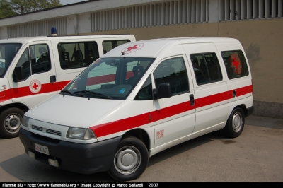 Fiat Scudo I serie
Croce Rossa Italiana
Comitato Locale Mede Lomellina (PV)
CRI A1637
Parole chiave: Lombardia (PV) Servizi Sociali Fiat_Scudo