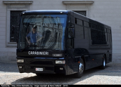 De Simon Scania LL30
Carabinieri
III Btg. Lombardia
CC 169DM
Festa dell'Arma 2010 Milano P.za Duomo
Parole chiave: Lombardia Autobus