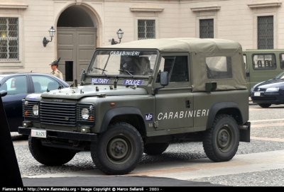 Land Rover Defender 90
Carabinieri
Polizia Militare presso l'Esercito
EI AJ 297

Festa Arma dei Carabinieri 2009
Parole chiave: Lombardia Feste Fuoristrada