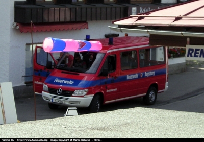 Mercedes-Benz Sprinter II serie
Bundesrepublik Deutschland - Germany - Germania
Feuerwehr Augsburg
Parole chiave: Mercedes-Benz Sprinter_IIserie