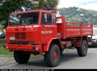 Iveco 80-16
Vigili del Fuoco
Comando Provinciale di Como
VF 21628
Parole chiave: Iveco 80-16 VF21628