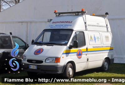 Ford Transit V Serie
Protezione Civile
Associazione Radioamatori Italiani 
Sezione R.Balboani Vicenza
Unità Telecomunicazioni di Emergenza
Parole chiave: Veneto (VI) Protezione_civile Ford Transit_Vserie Protezione_Civile