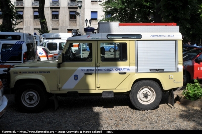 Land Rover Defender 110
Squadra Emergenza Operativa Garbagnate MI
Parole chiave: Lombardia MI Protezione Civile Land_Rover Defender_110