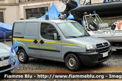 Fiat Doblò I serie
Guardia di Finanza
Servizio Cinofili
GdiF 824 AZ

Parole chiave: Fiat Doblò_Iserie GdiF824AZ