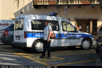 Opel Combo III serie
Polizia Municipale - Gemeindepolizei
Prato allo Stelvio - Prad am Stilferjoch (BZ)
Parole chiave: PM Prato_allo_Stelvio BZ Opel Combo_IIIserie