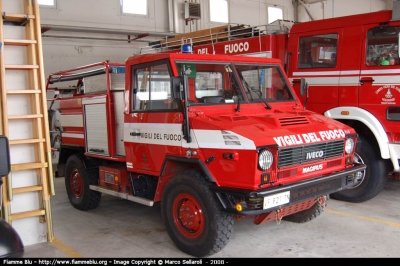 Iveco VM90
Vigili del Fuoco
Distretto di Pergine Valsugana
Corpo Volontario di Pergine Valsugana (TN)
VF F21 TN
Parole chiave: Iveco VM90 VFF21TN