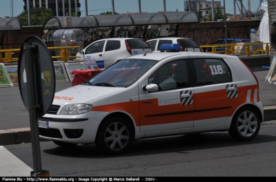 Fiat Punto III Serie
118 Piacenza Soccorso
Azienda USL di Piacenza
Automedica "PC0248"
Parole chiave: Fiat_Punto_III_Serie_118_Piacenza