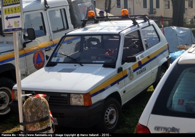 Fiat Panda II serie
Protezione Civile Pianiga VE
Parole chiave: Fiat Panda_IIserie XI_Meeting_PC_Lonigo_VI