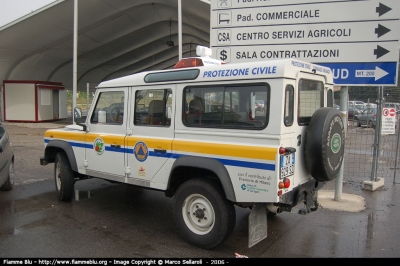 Land Rover Defender 110
Associazione Volontari Protezione Civile Cavenago Brianza MB
Parole chiave: Lombardia (MB) Protezione_Civile Land_Rover_Defender_110 Reas_2006