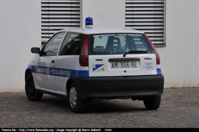 Fiat Punto I Serie
Polizia Municipale - Gemeindepolizei Malles - Mals (BZ)
Parole chiave: PM Malles Bz Fiat Punto Trentino Alto Adige