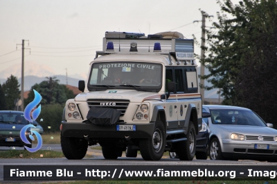 Iveco Massif
Squadra Antincendio Boschivo Valgandino Cazzano San Andrea BG
Parole chiave: Lombardia (BG) Protezione_civile Iveco Massif Reas_2011