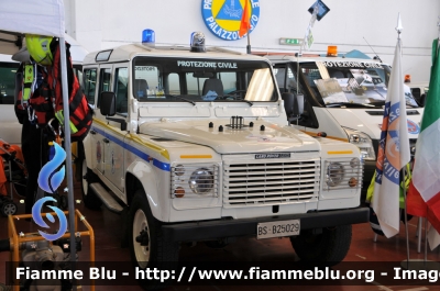 Land Rover Defender 110
Protezione Civile Comunale Calcinato BS
Parole chiave: Lombardia (BS) Protezione_Civile Land-Rover Defender_110 Reas_2011