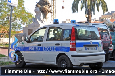 Fiat Nuova Panda I serie
Polizia Locale
Provincia di  Imperia 
POLIZIA LOCALE YA580AD
Parole chiave: Liguria (IM) Polizia_locale Fiat Nuova_Panda_Iserie POLIZIALOCALEYA580AD