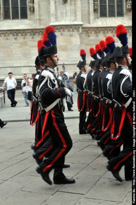 Schieramento reparti
Festa Arma dei Carabinieri 2009
Milano P.za Duomo
Parole chiave: Lombardia Feste