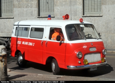 Fiat 1100
SOS Milano
Autoparco Storico
H
Fraternità della Strada 2010
Parole chiave: Lombardia (MI) Ambulanza Fiat_1100