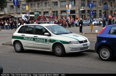 Fiat Stilo II Serie
Polizia Locale Trezzano Sul Naviglio MI
25 Aprile 2009
Parole chiave: Lombardia (MI) Polizia_Locale Fiat_Stilo_IISerie PL_Trezzano_S/N