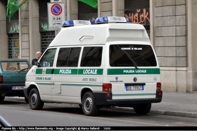 Volkswagen Transporter T4
PL Milano
Veicolo Elettrico
Unità Mobile di Videosorveglianza
Parole chiave: Volkswagen Transporter_T4 PL Milano Lombardia