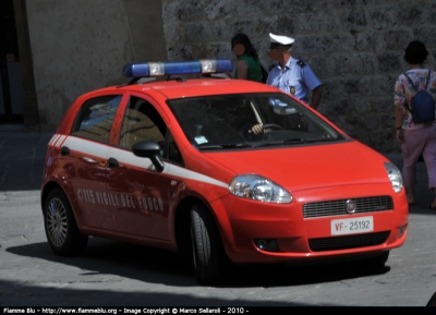 Fiat Grande Punto
Vigili del Fuoco
VF 25192
Parole chiave: Vetturetta Comanto_Provinciale_Roma VF25192